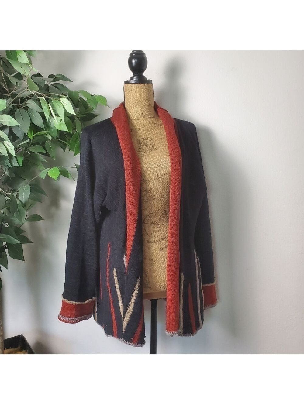 Scotland Made Cardigan Black Red Rust One Size Heavy Weight